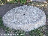 Restos arqueolgicos de Iznatoraf. Piedra de molino