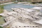 Marroques Bajos. Murallas con bastines circulares uno inundado