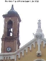 Iglesia de San Diego. Campanario y estatua