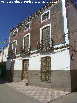 Casa de la Calle Carlos Carmona de Camporredondo. Fachada