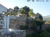 Muralla de Guadalest. Muralla con almenas