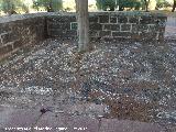 Ermita de la Virgen de la Encina. Mosaico roto por criprs