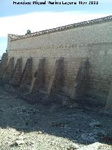 Cementerio de San Eufrasio. Muro de contencin