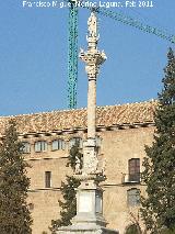 Monumento Triunfo de la Virgen. 