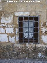 Casa de la Calle Alta del Salvador n 2. Sorporte de la argolla y ventana baja