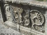 Fuente de la Plaza Vzquez de Molina. Relieve IV