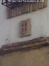 Casa de la Calle Beltrn de la Cueva n 24. Escudo