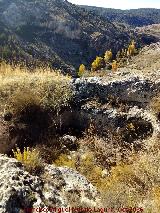 El Castelln. Habitculo y silo excavados en la roca