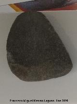 Palacio ibero del Cerro de la Merced. hacha de piedra pulimentada, una anfibolita. Exposici�n en el Museo Ibero de Ja�n
