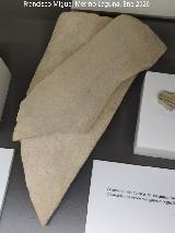 Palacio ibero del Cerro de la Merced. Fragmentos de tejas. Exposici�n en el Museo Ibero de Ja�n