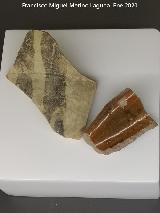 Palacio ibero del Cerro de la Merced. Cer�mica medieval isl�mica de �poca emiral, incluyendo, un fragmento vidriado de candil de piquera. Exposic�on Museo Ibero Ja�n