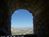 Castillo de La Guardia. Torre del Homenaje. Ventana del segundo piso