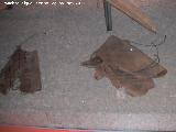 Museo de la Batalla de las Navas de Tolosa. Protecciones de cuero que se ponan en las muecas o en las piernas