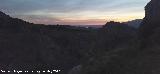 Amaneciendo desde el Camino de la Canalización - Los Villares Los Cañones. Amaneciendo desde el Camino de la Canalización - Los Villares