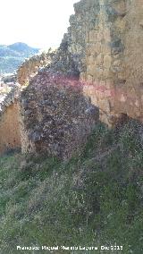Muralla de Jan. Torren Sur II. Podium de acceso al adarve