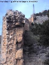 Muralla de Jan. Torren Sur II. Grosor de la muralla