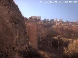 Muralla de Jan. Torren Norte XII. Se puede apreciar como va a enlazar directamente la muralla desde este torren hasta la puerta del Castillo.