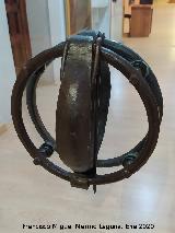 Museo Provincial. Pomos de las puertas simulando f�bulas iberas